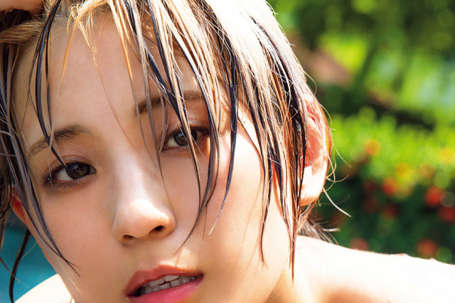 コスプレイヤー・つんこ、本日発売の1st写真集からヌーディーなメイドカットが公開 画像