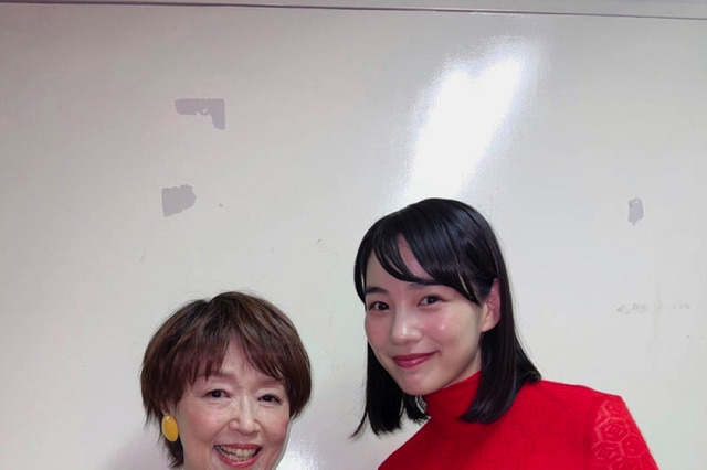 のん、宮本信子と『あまちゃん』2ショット公開でファン歓喜 画像