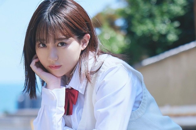 HKT48・田中美久、奇跡の「制服美尻ショット」!3万もの「いいね」が殺到 画像