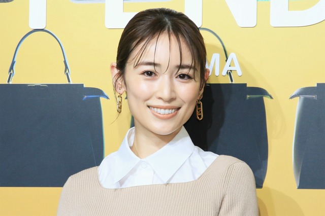 「脚綺麗すぎ」「セクシー」泉里香のレアなミニスカ姿にファン絶賛 画像