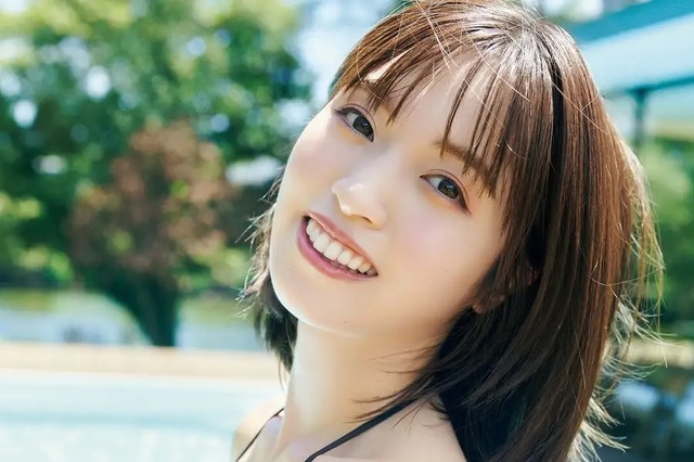 村島未悠、10月17日発売の『FLASH』で「神ボディ」披露!写真集からの厳選カットも 画像