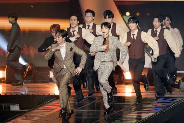 2023年MAMA大賞を予想！大本命・NewJeansはW受賞か、セブチVSスキズのアルバム対決も注目 画像