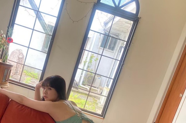 天野きき、桃尻と谷間を大胆露出！写真集『ゆめごこち。』オフショット公開 画像