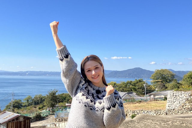 村重杏奈、広島県・江田島市を“おさんぽ旅” オリーブ鑑定士もビックリの才能が?! 画像