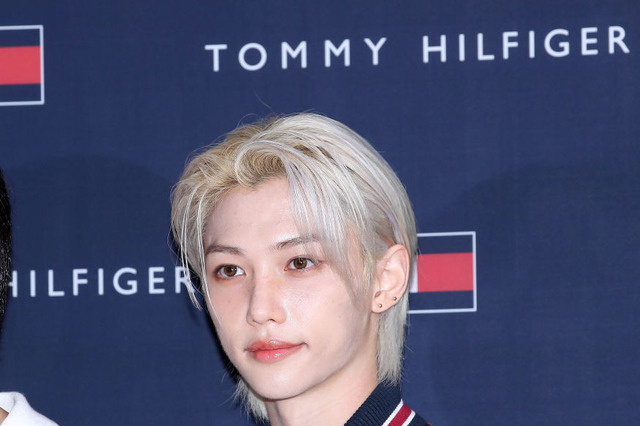 Stray Kidsフィリックス、NiziUリオとコラボダンス披露！まるで妹を見るような“優しい目”も話題に 画像