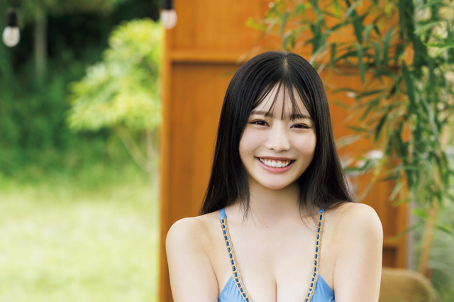 高鶴桃羽、『FRIDAY』初登場！バレエで鍛えた美脚を披露 画像