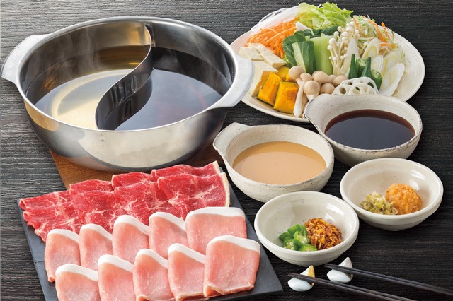 しゃぶ葉、九州気分満喫できる「霧島黒豚食べ放題」と「博多豚骨だし」期間限定販売 画像
