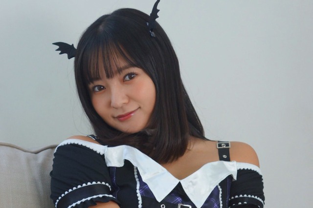 西永彩奈、”いいニーハイの日”に網ニーハイで美脚露出 画像