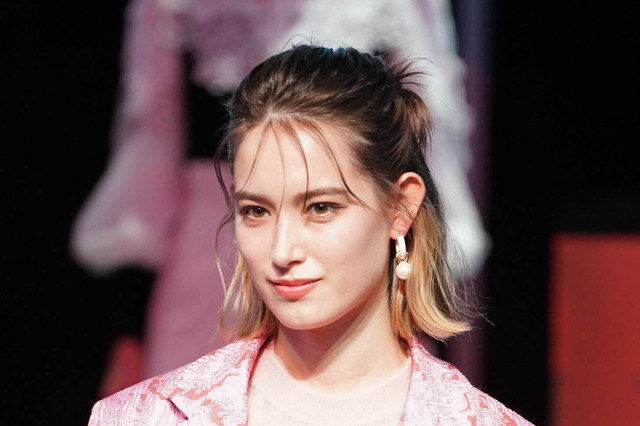 トラウデン直美、デビュー前は無気力な生活を送っていたと明かす「家で寝るだけ」 画像