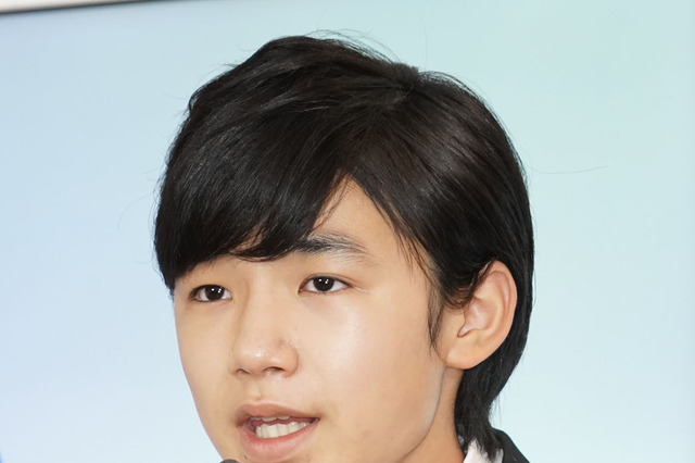 寺田心、LiLiCoと意気投合!2人で滝に打たれる!? 画像