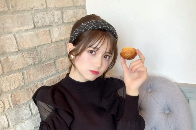 黒嵜菜々子、超ミニスカコーデを連続投稿しファン釘づけ 画像