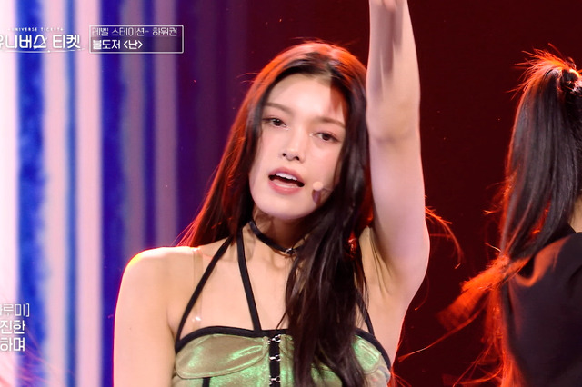 「UNIVERSE TICKET」日本人練習生ニジ＆ナルミ、圧巻のパフォーマンスで少女時代・ヒョヨンら審査員たちを魅了！ 画像