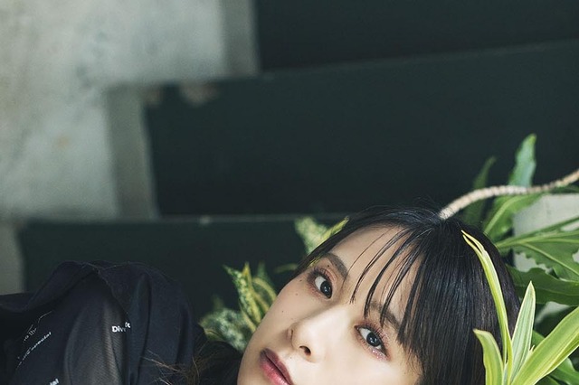 声優・前田佳織里、モノトーンで洗練された衣装を披露　矢野妃菜喜、内田真礼ら登場の『My Girl vol.38』発売 画像