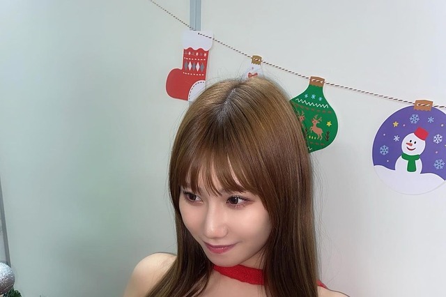 「クリスマスプレゼントは、私でいい？」NMB48・石田優美、セクシークリスマス衣装でファンを悩殺 画像
