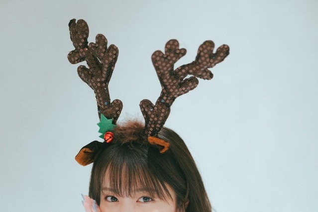大原優乃、かわいすぎるトナカイコス披露！「キュン死しそうです」「天使降臨」 画像