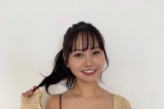 本郷柚巴、オフショ感満載のグラビアカットにファン興奮!ポニーテールも好評 画像