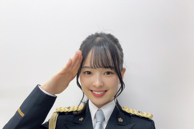 NMB48・青原和花、防犯イベントで女性警官姿を披露　幼稚園児からのほっこりプレゼントも 画像