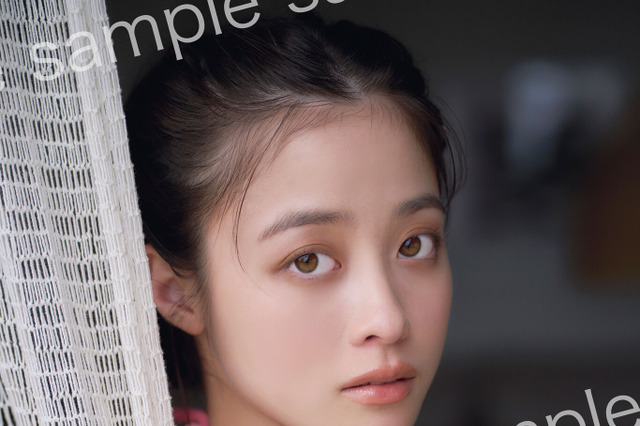 橋本環奈、写真集未掲載のポストカード絵柄 全6種類が解禁! 画像
