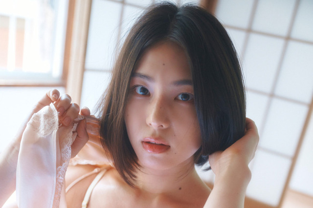 相楽伊織、美しすぎるプロポーション収めたデジタル写真集！ 画像