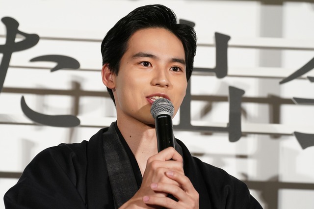 水上恒司、小雪の存在感に圧倒される「大木のように鎮座されている」 　 画像
