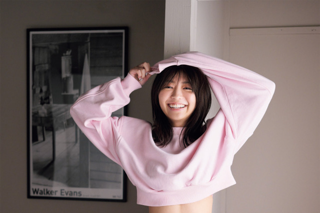 大原優乃、24歳の新たな表情と磨かれたボディ披露 画像