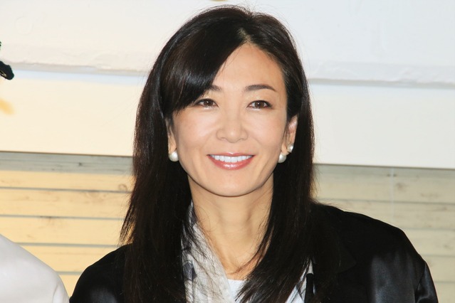 中島史恵、55歳で貝殻ビキニに挑戦! 画像