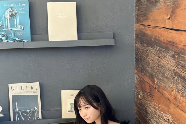 池本しおり、バンドゥビキニ姿で美ボディ披露「目のやり場にこまる！」 画像