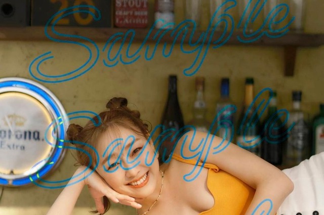 須田亜香里、新作カレンダーからデニムショーパン&ミニ丈キャミのサンプル公開 画像