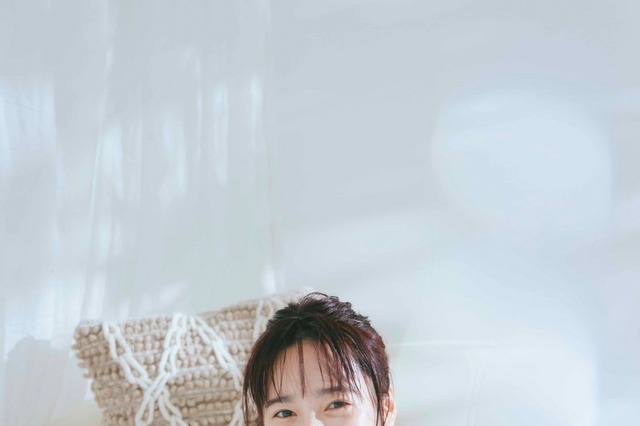 島崎遥香、初のエッセイ本発売　32ページの撮り下ろしショットも掲載 画像