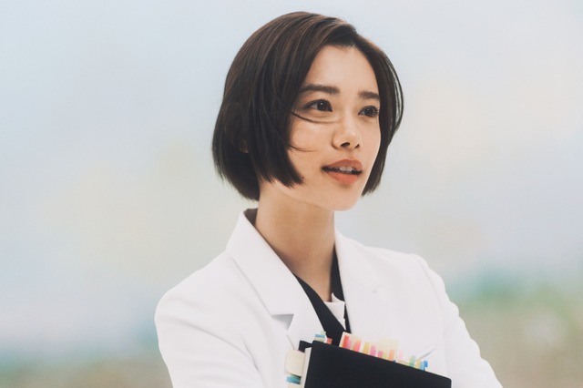 杉咲花、初の医師役に挑戦！新ドラマ『アンメット ある脳外科医の日記』 画像