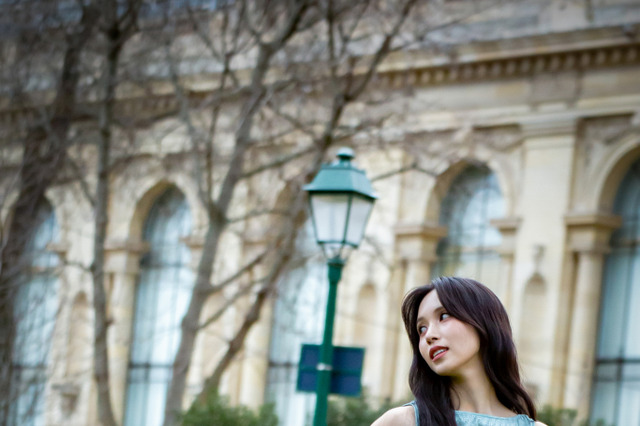 TWICE・ミナがフェンディ2024年春夏クチュールコレクションに参加、フランス・パリを楽しむ密着動画も公開 画像