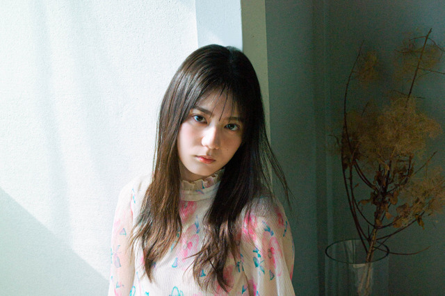 小坂菜緒、「blt graph.vol.100」の表紙・巻頭に登場！ 画像