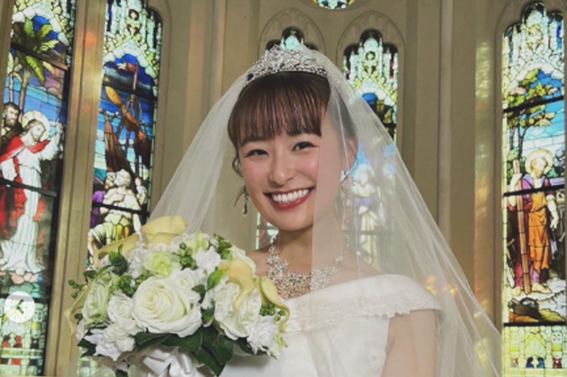 鈴木美羽、「爆上戦隊ブンブンジャー」オフショット!美しすぎるウェディングドレス姿 画像