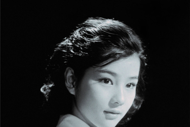 スクリーンデビュー65周年の吉永小百合、本人監修の写真集が刊行決定！ 画像