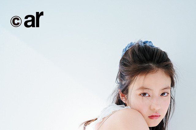 女優・今田美桜、色白素肌輝くグラビア!ノースリーブとデニムで大人っぽく 画像