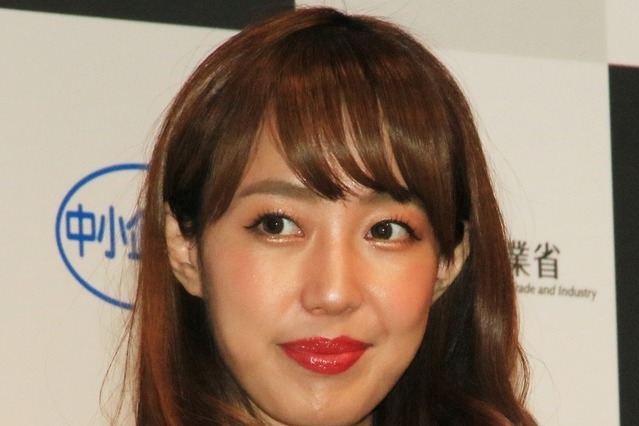 元AKB48・川崎希、自宅のこだわりにスタジオ騒然！和室の壁紙は金箔！？ 画像