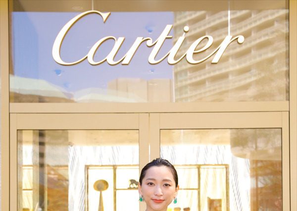 杏、魅惑的な肩出しドレスで「カルティエ」新店舗のオープニングセレモニーへ 画像