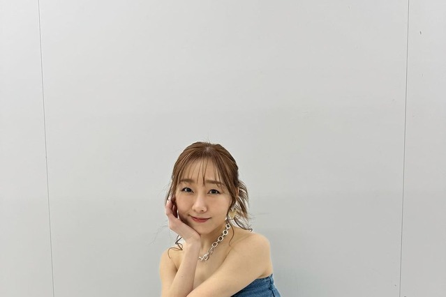 須田亜香里、タイトな肩出しドレスで美スタイル強調「完璧な着こなし」「本当に綺麗」 画像