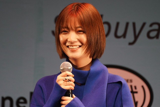 工藤美桜、衝撃の血まみれJK制服ショットに「凄い写真」 画像
