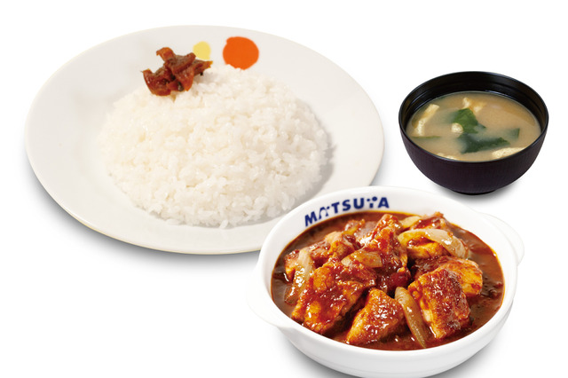 松屋の人気カレー「ごろごろ煮込みチキンカレー」が復活 画像