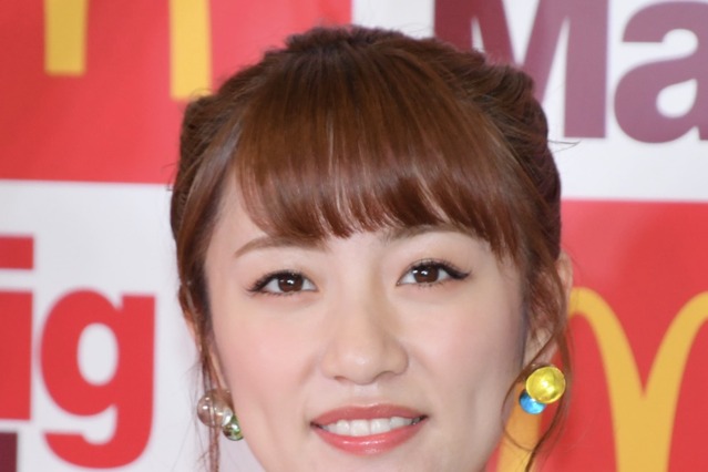 高橋みなみ、5回目の結婚記念日を報告！夫とのツーショットも公開 画像