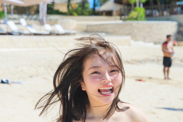 大嶋みく、1st写真集で“大胆露出”に挑戦！ ビキニを脱ぎ捨てHカップバストあらわに… 画像