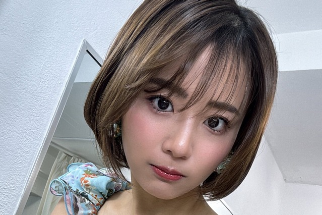 平嶋夏海、くびれ際立つ美スタイル! 撮影オフショにファン「色気が半端ない」「鼻血止まらん…」 画像