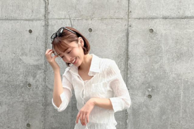 「かわいすぎ」神部美咲の私服ミニスカ&美脚ショットをファン絶賛 画像