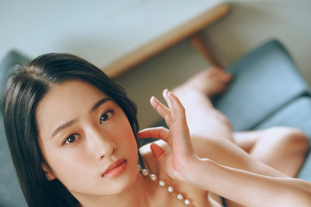 澄田綾乃、バスト88cmの最高級スタイルを惜しみなく…至極の水着グラビア 画像