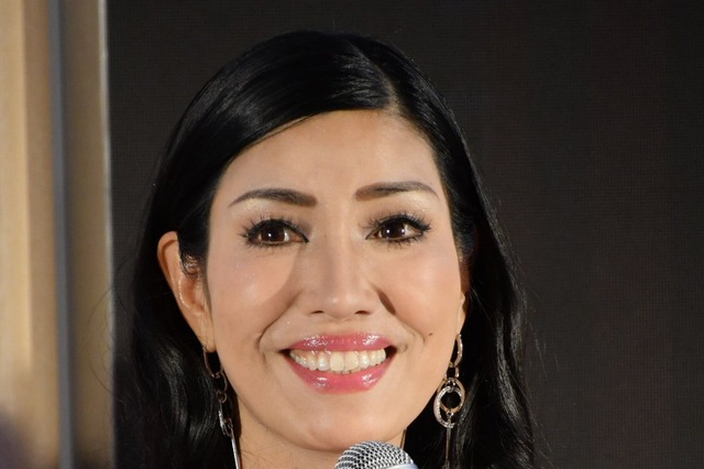 アンミカ、“世界三大美人”クレオパトラに…！ なりきりSHOTが息を呑むほどの美しさ 画像