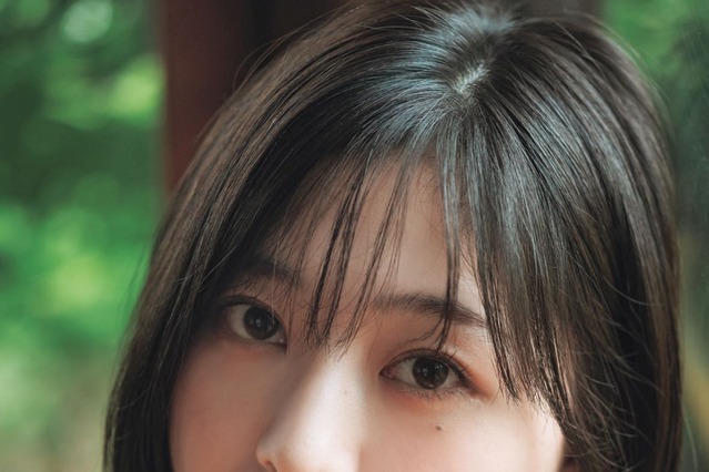 日向坂46・富田鈴花、しっとりと大人の雰囲気漂うポストカード 画像