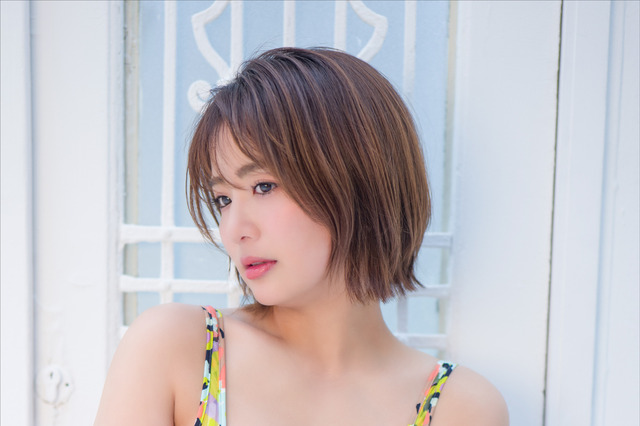 “ぽちゃかわセクシー”平嶋夏海、32歳の誕生日に“水着”尽くしの電子写真集リリース 画像