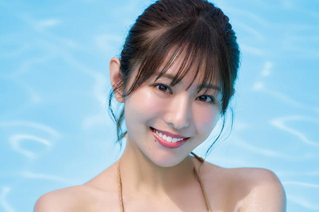 慶應卒アナウンサー・白戸ゆめの、まさかの白ビキニ 画像