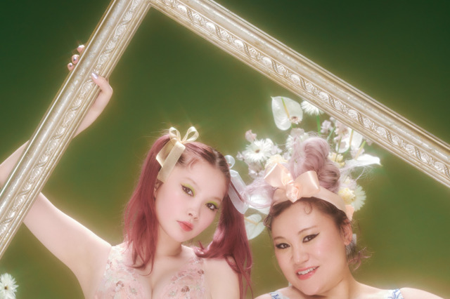 バービー、新作ランジェリーを纏い……“気高いおっぱい”披露 画像